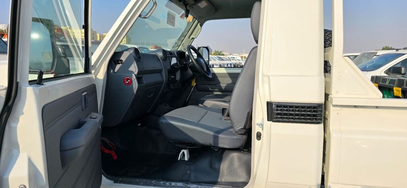 تويوتا لاند كروزر بيك آب Toyota LC79 RHD Single Cabin 4.2L Diesel 2025