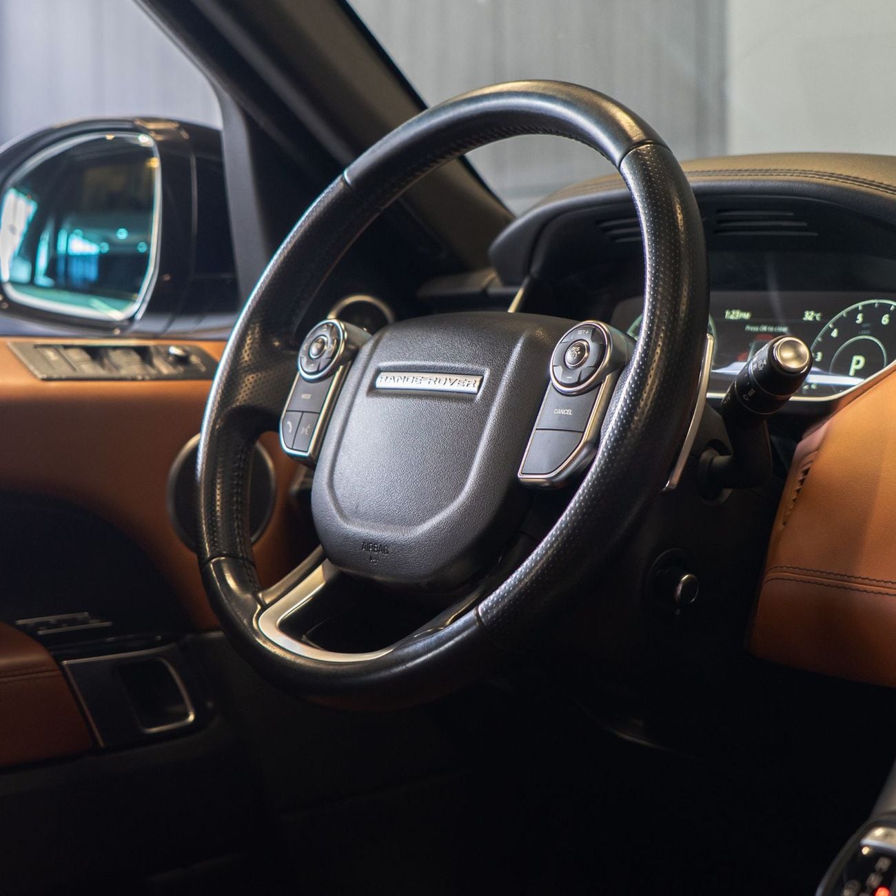 Land Rover Range Rover Sport Supercharged 5.0L AED 2,874 pm • 0% Downpayment • Range Rover Sport Supercharged HSE   • 1 Year Warr