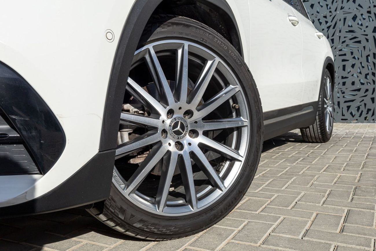 Mercedes Benz GLA 200