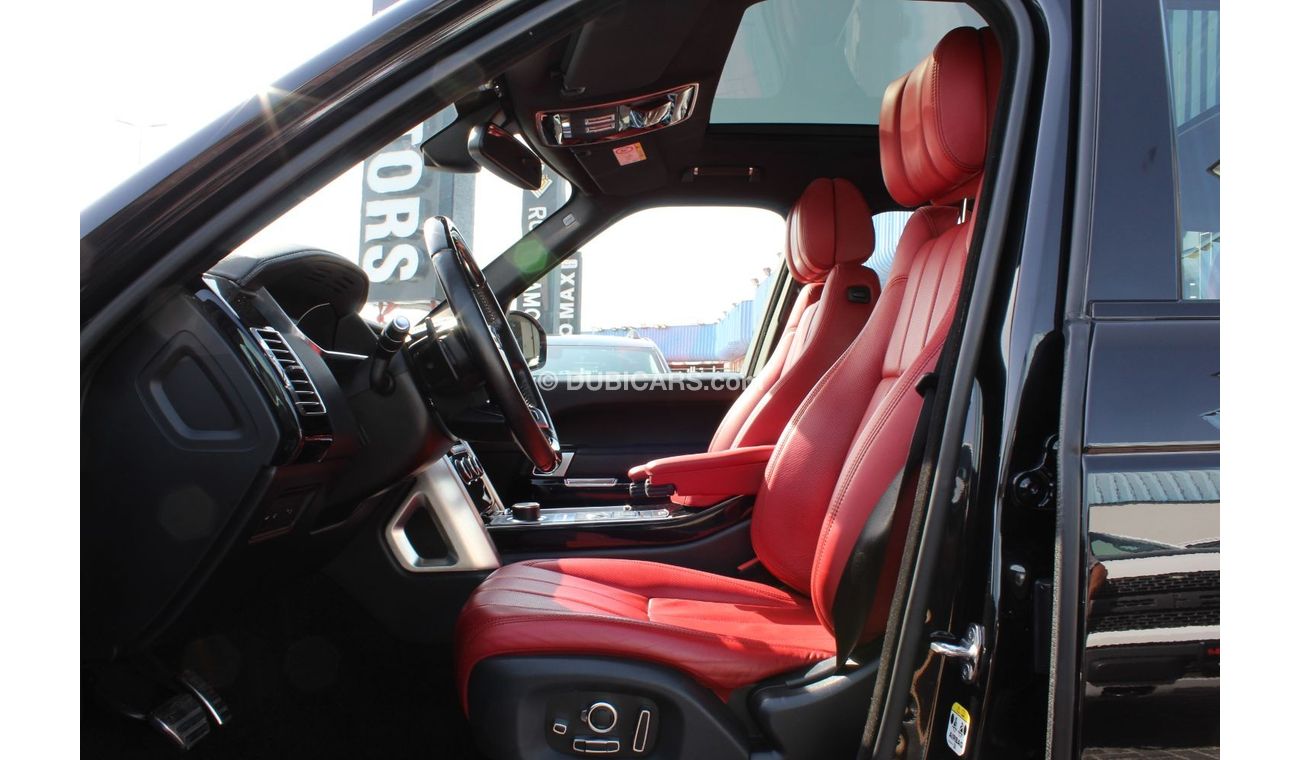 Land Rover Range Rover GCC MINT IN CONDITION