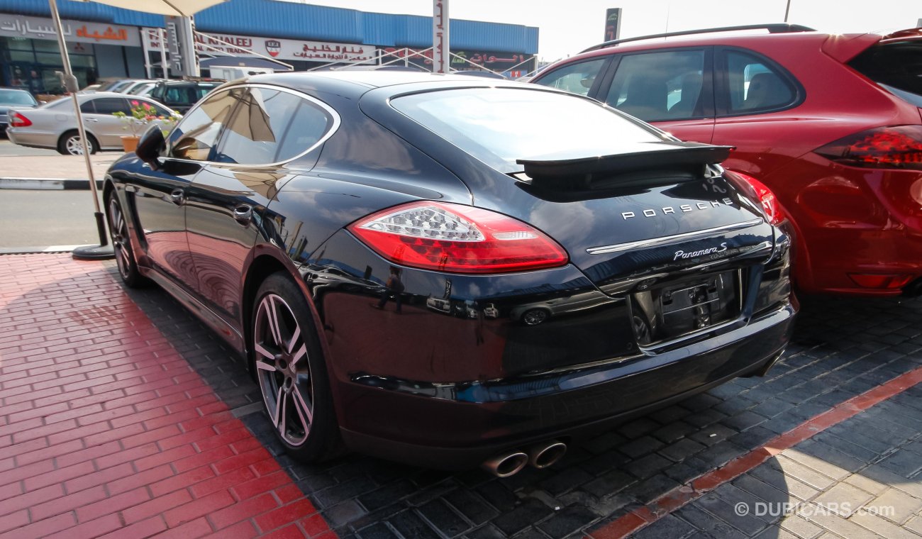 Porsche Panamera S