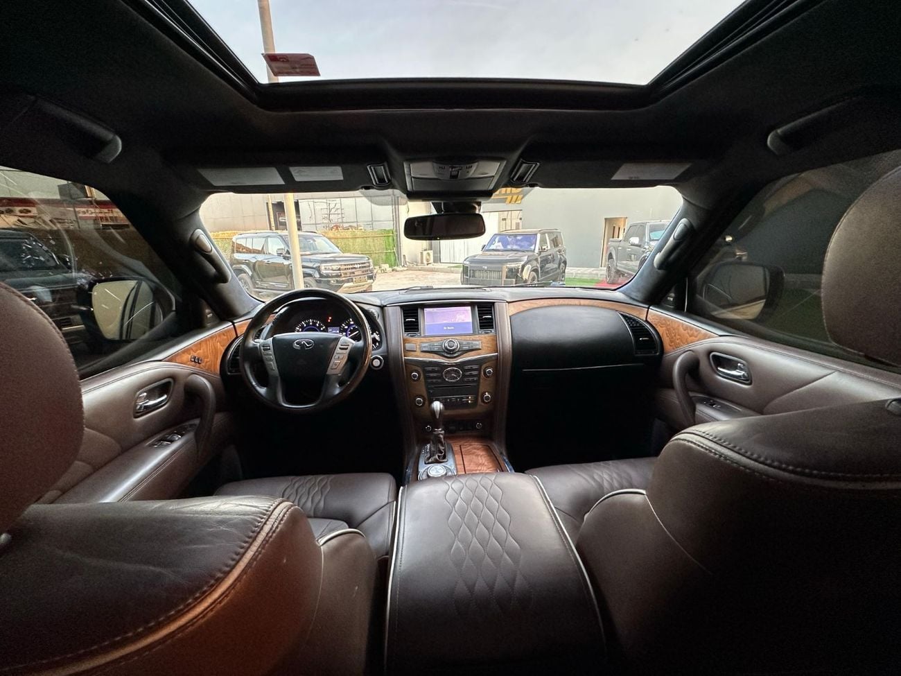 Infiniti QX80