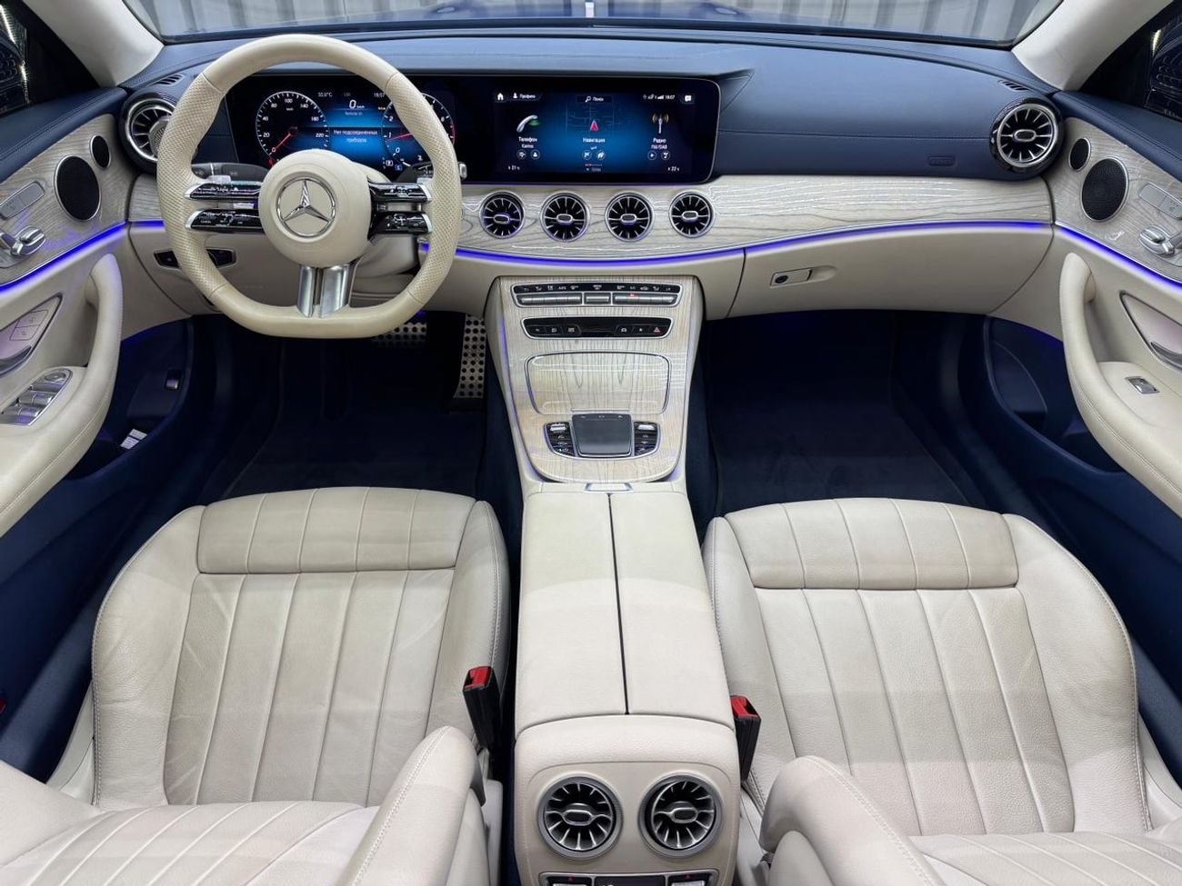 Mercedes Benz E 200 Coupe 2.0 L