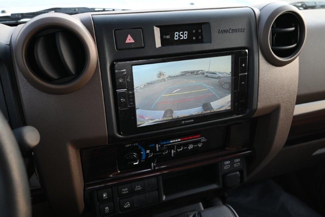 Toyota Land Cruiser Pick Up 79 Single Cab DX V6 4.0L Petrol Automatic