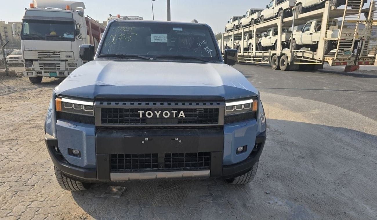 تويوتا برادو TOYOTA PRADO LUXURY PETROL 2.4L V4 AUTOMATIC | 0 KM | 03 - YEARS WARRANTY