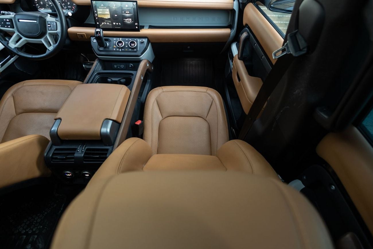 Land Rover Defender P400 90 HSE 3.0L (5 Seater)