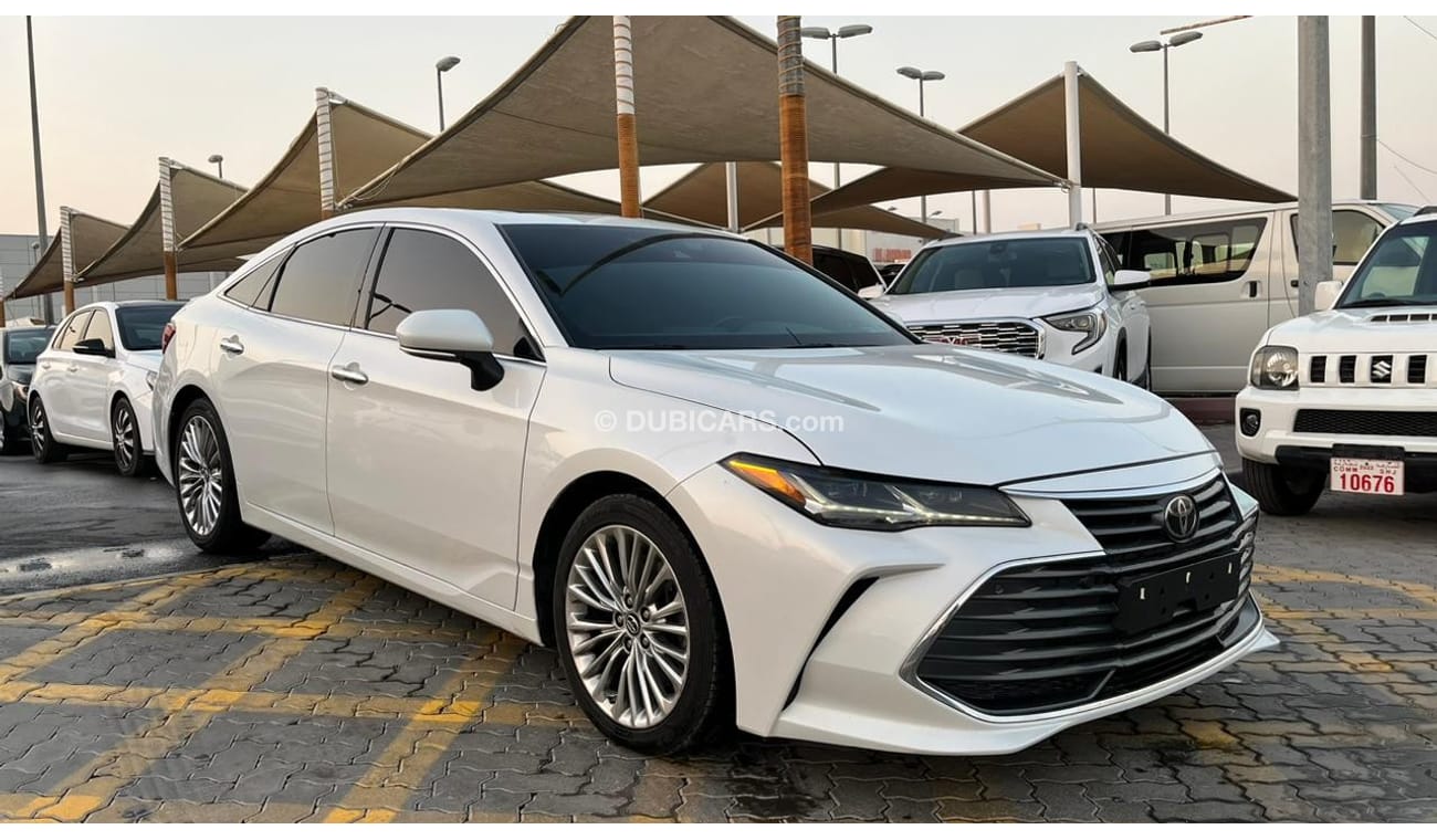 تويوتا افالون ليميتيد