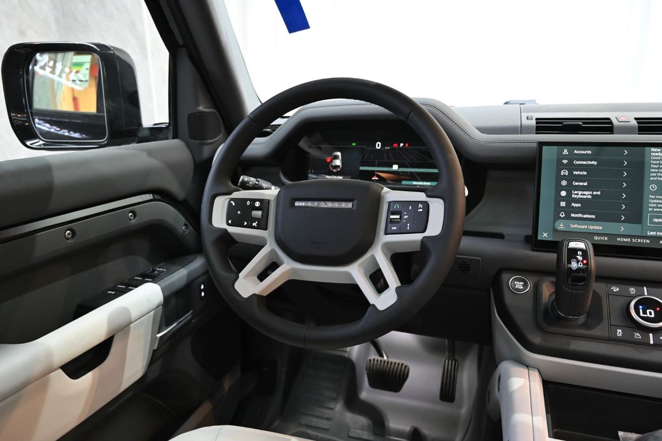 Land Rover Defender P300 110 S 2.0L (5 Seater) Land Rover Defender S P300 V4 110 GCC