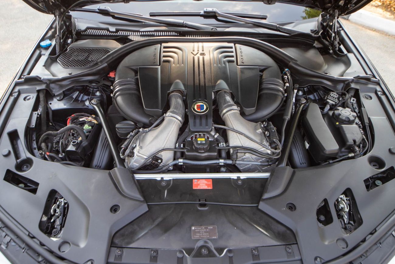 بي أم دبليو ألبينا BMW ALPINA B5 BITURBO 2018 – GCC Specs – Only 60,000 KM  4.4L V8 Twin-Turbo producing 608 HP & 800 N