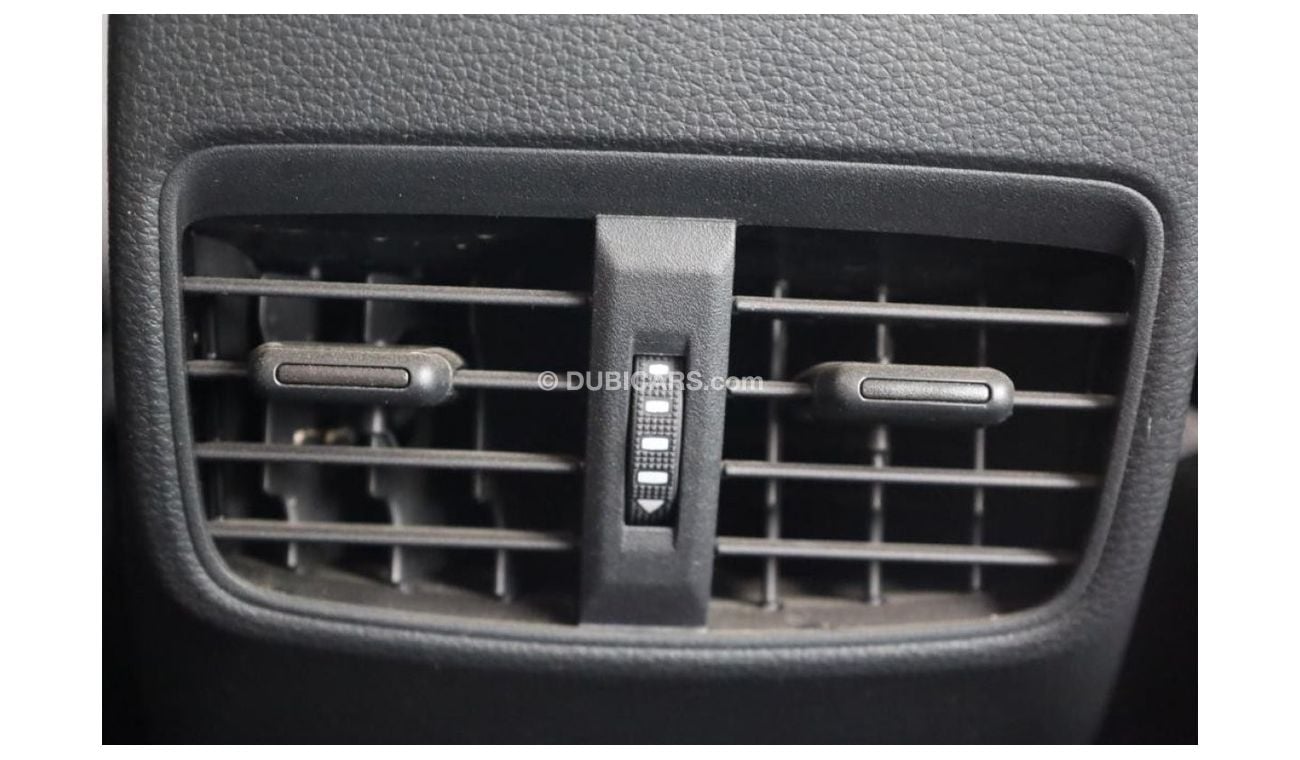 تويوتا كورولا تويوتا_كورولا_2.0لتر_2023_ابيض_