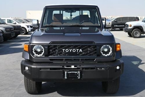 تويوتا لاند كروزر بيك آب Single Cab SDLX 2.8L Diesel 4WD Automatic - Euro 5