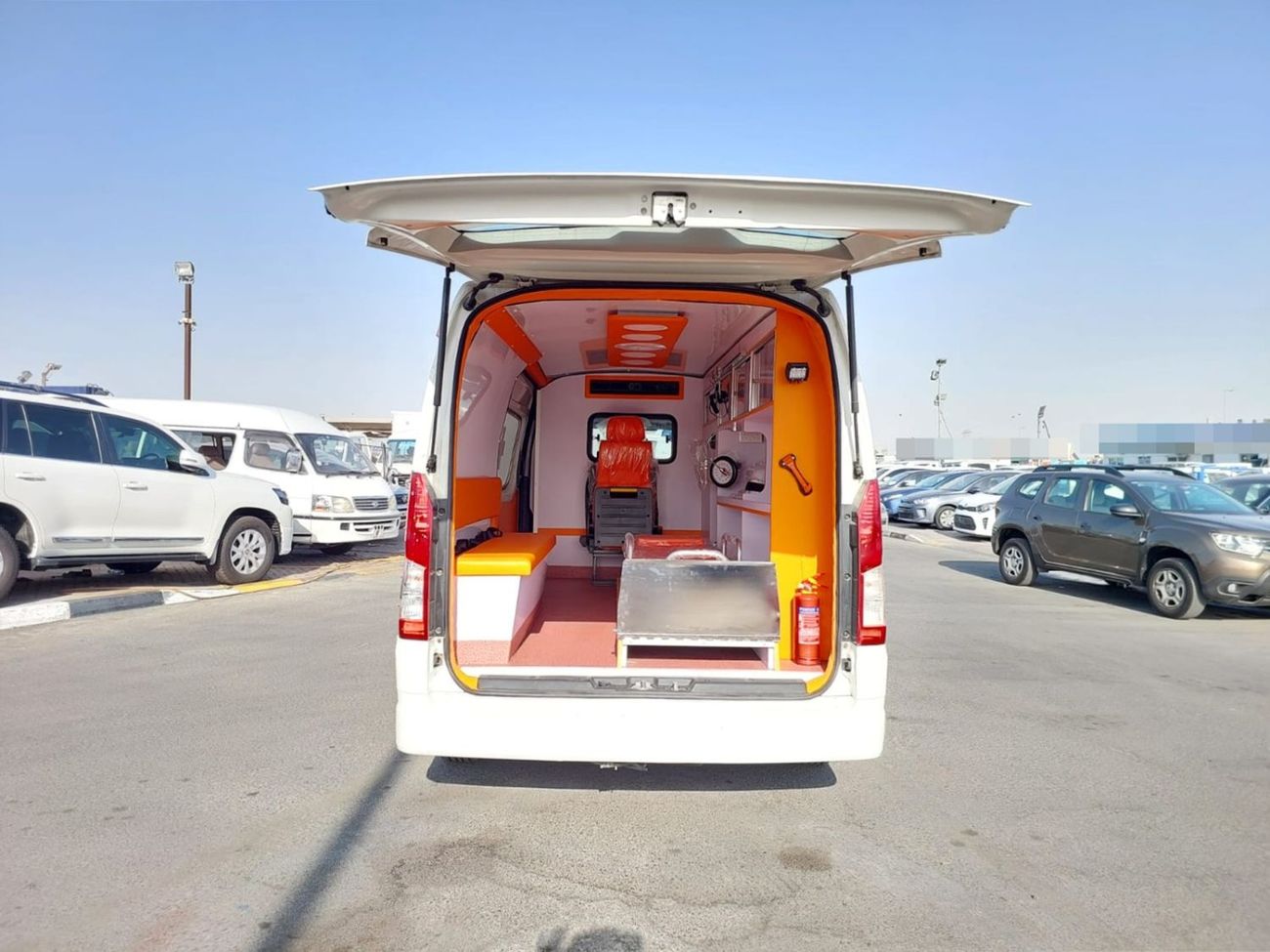 Toyota Hiace TOYOTA HIACE VAN AMBULANCE RHD 2020 MODEL 2.8 L DIESEL AUTOMATIC(PM04938)