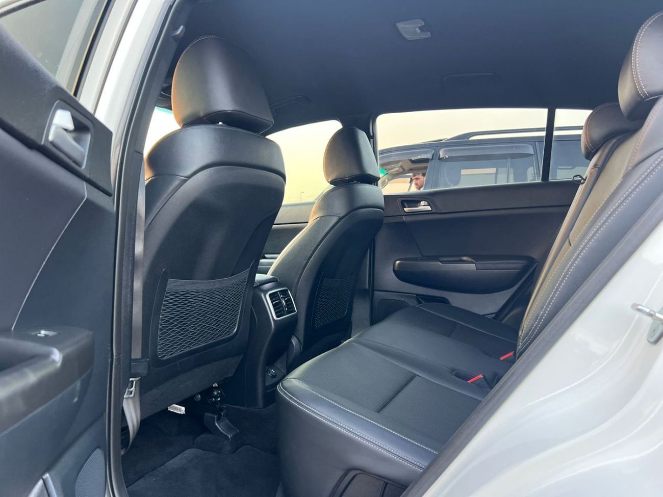 Kia Sportage 2021  Kia  Sportage Mioption-Rear Camara -2.4L-V4- Leather Seat -  2 Key -