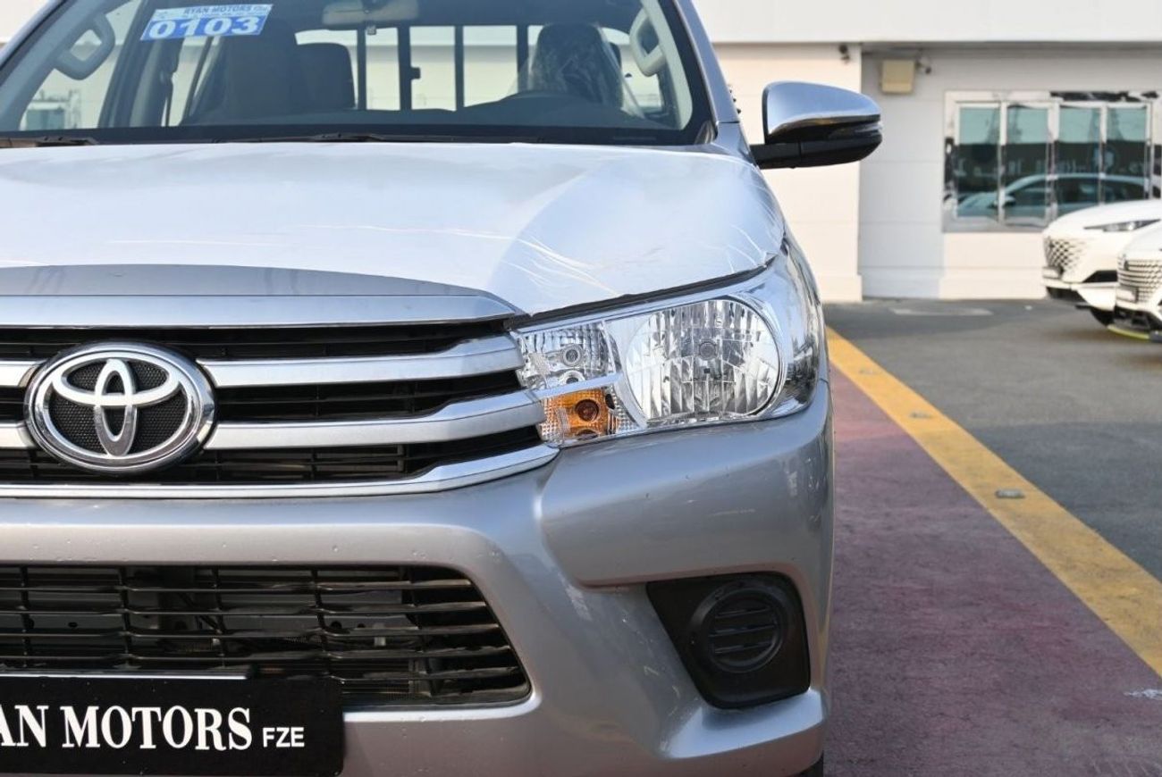 تويوتا هيلوكس Toyota Hilux 2.4L Diesel, Pickup, 4WD, 4Doors, M/T