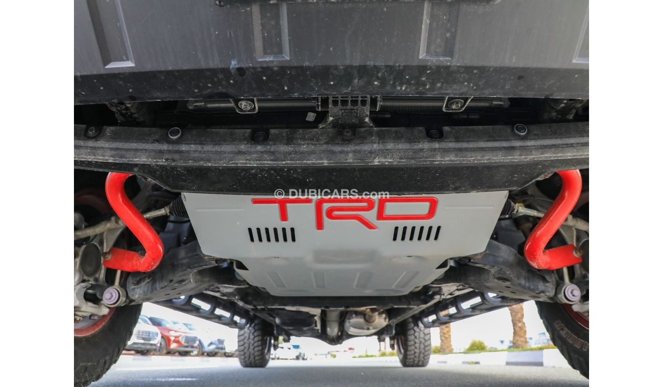 Toyota Tundra SR5 CREWMAX R-WD. For Local Registration +10%