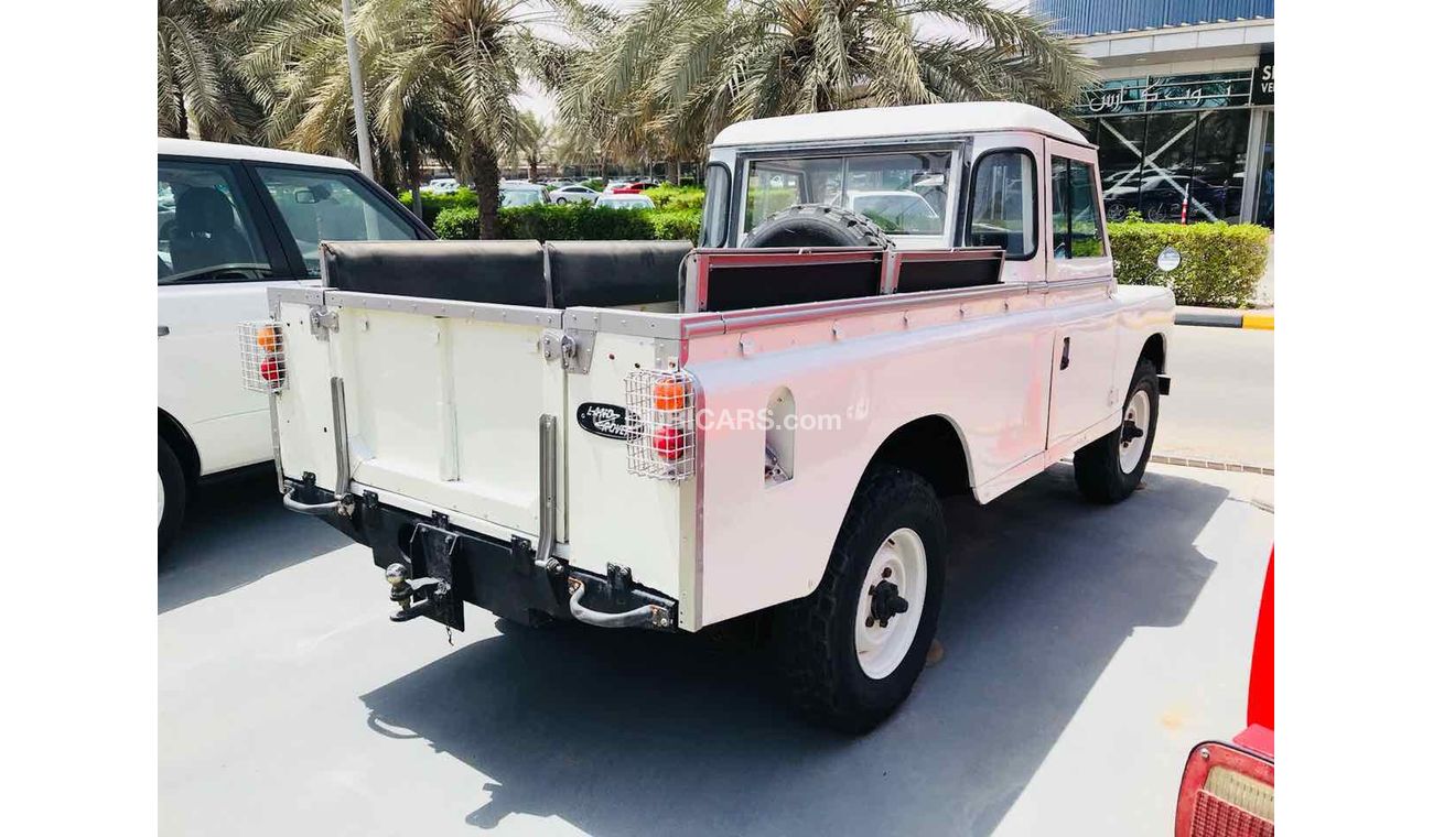 لاند روفر ديفندر