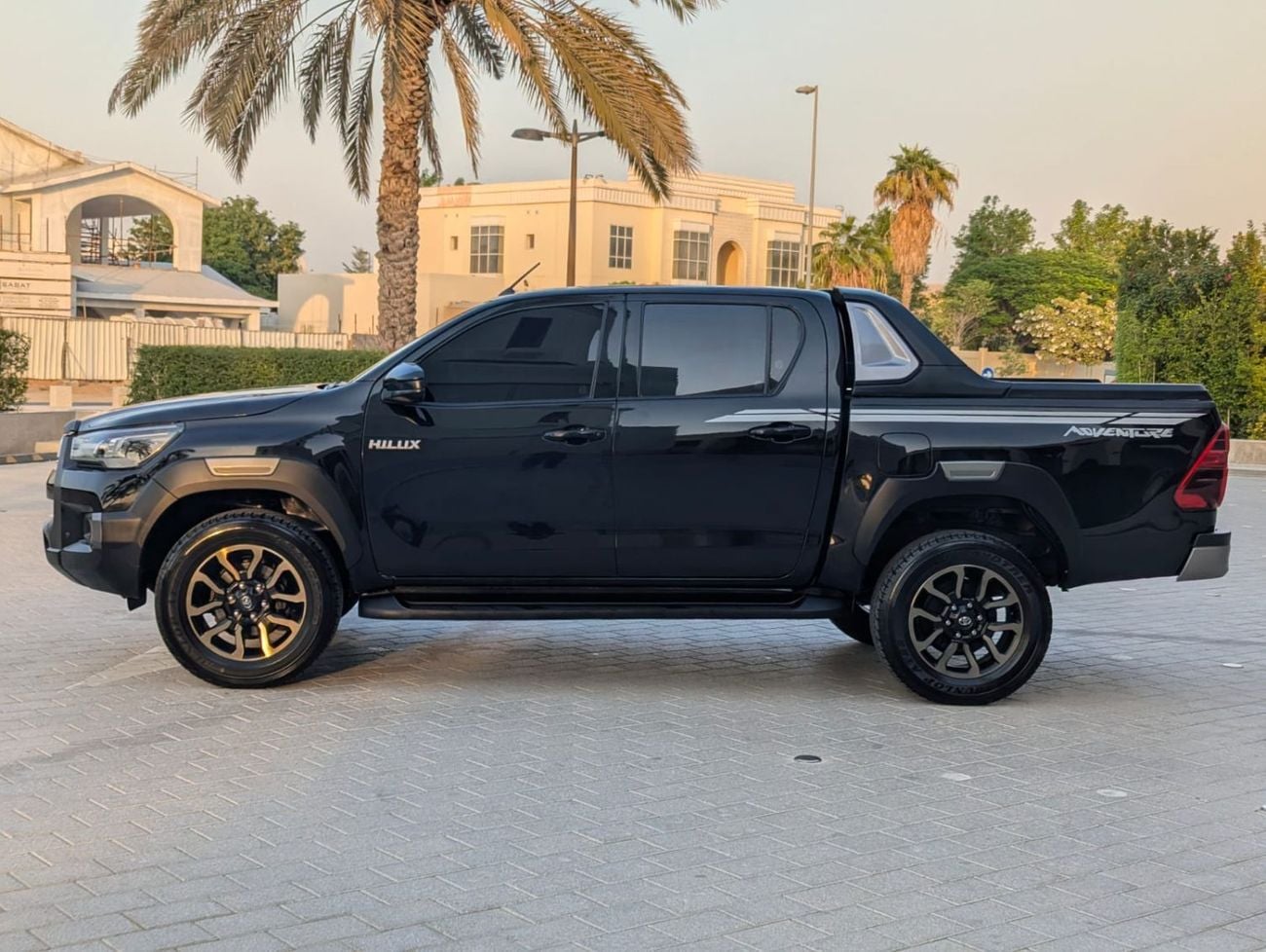 Toyota Hilux GLX 2018 Toyota Hilux Adventure GCC Specs Facelifted 2026 V4 2.7L Interior and Exterior Well-maintaind