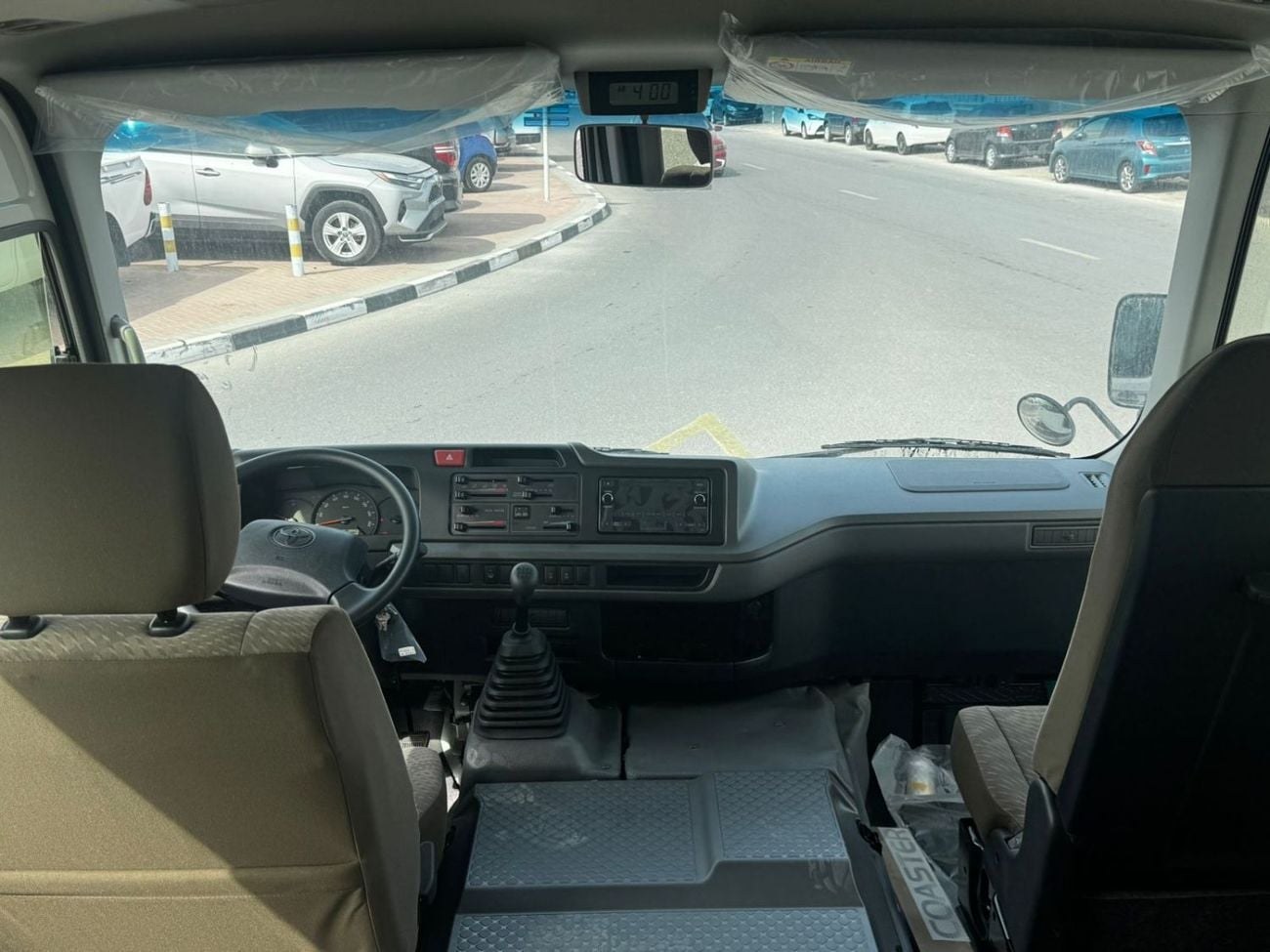 تويوتا كوستر 2.7L (23-Seater)