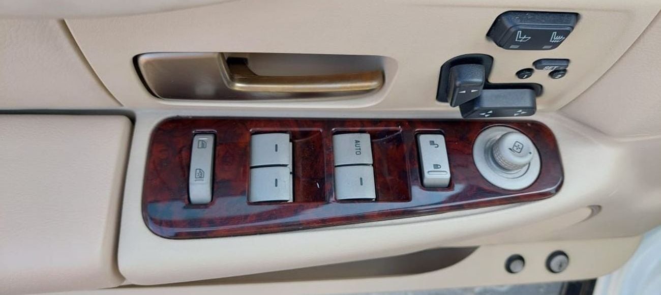 لينكولن تاون كار very clean car