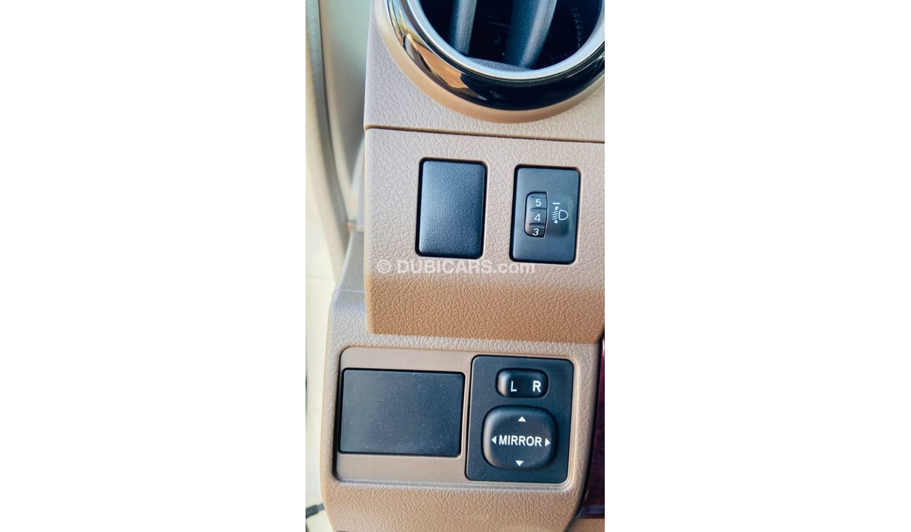 Toyota Land Cruiser 2023 Toyota Land Cruiser 71 4.0L V6 with Difflock