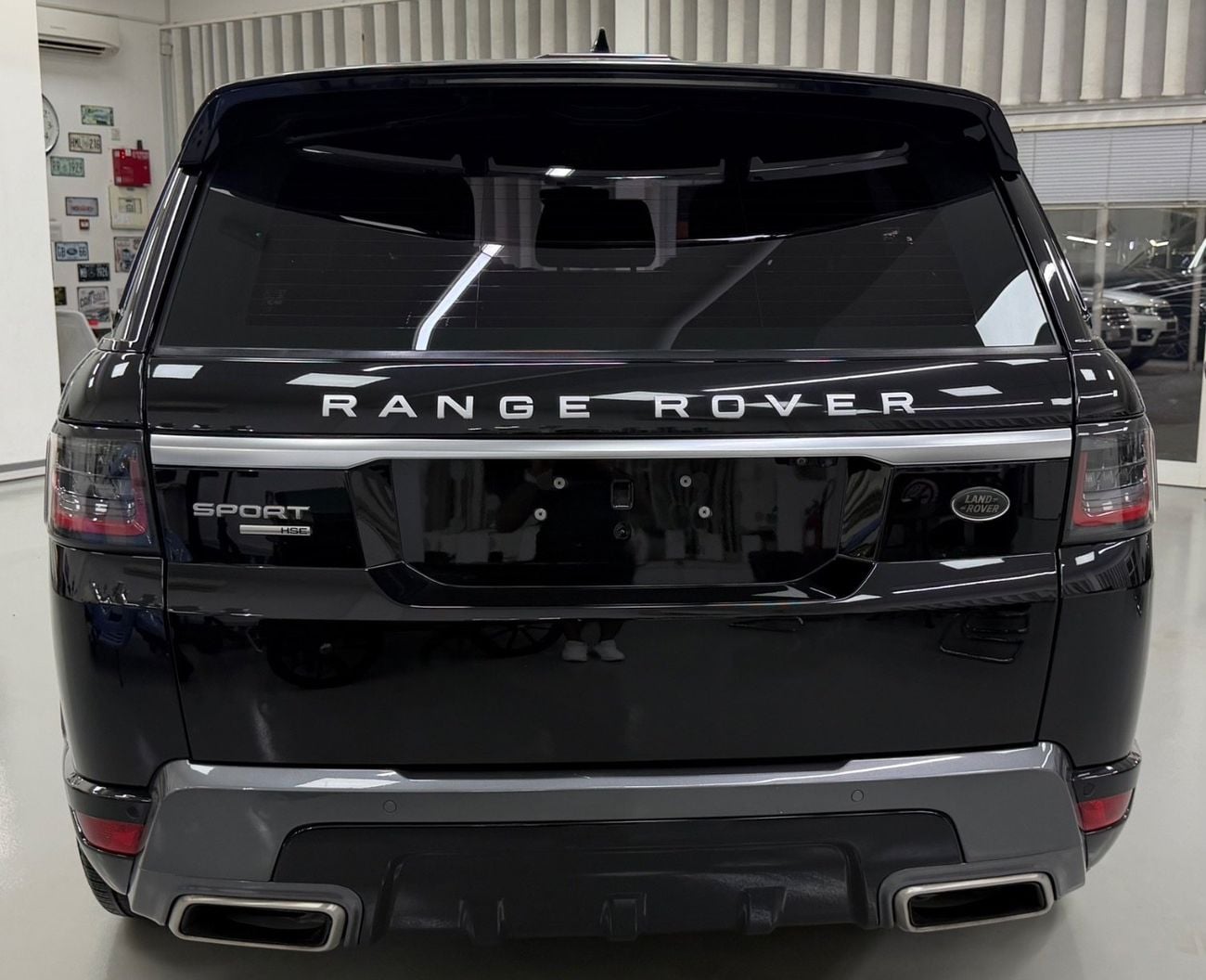 Land Rover Range Rover Sport HSE GCC .. FSH .. V6 .. Perfect Condition .. HSE