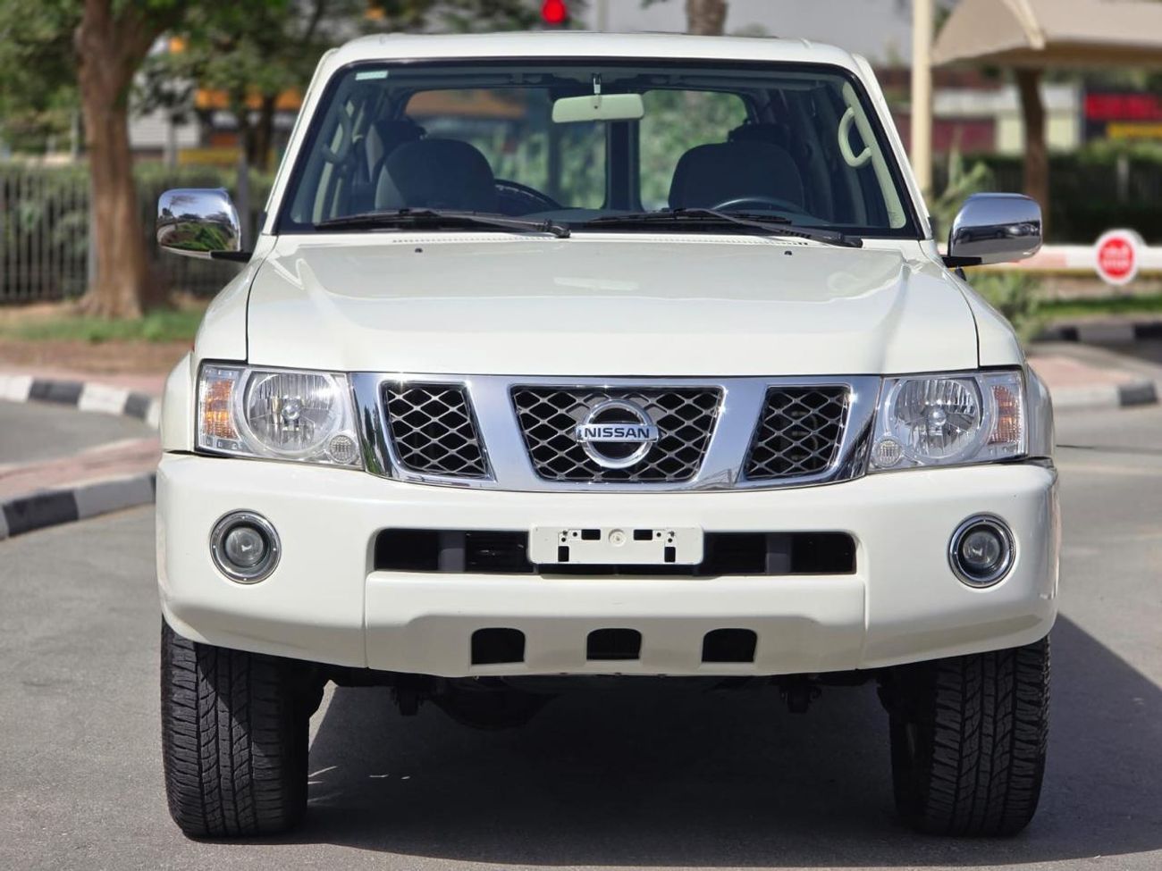 Nissan Patrol Safari Safari 4.8L M/T 2021 GCC SINGLE OWNER LOW MILEAGE IN MINT CONDITION