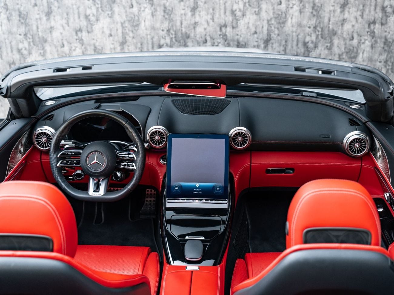 مرسيدس بنز SL 43 AMG رودستر اشترِ الآن، وادفع في عام ٢٠٢٧ | معيار بلاك لاين | ضمان مرسيدس ٢٠٣٠ + عقد خدمة، دول مجلس التعاون الخل