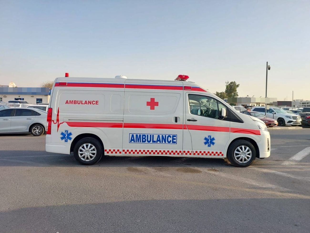 تويوتا هاياس TOYOTA HIACE VAN AMBULANCE RHD 2020 MODEL 2.8 L DIESEL AUTOMATIC(PM04638)