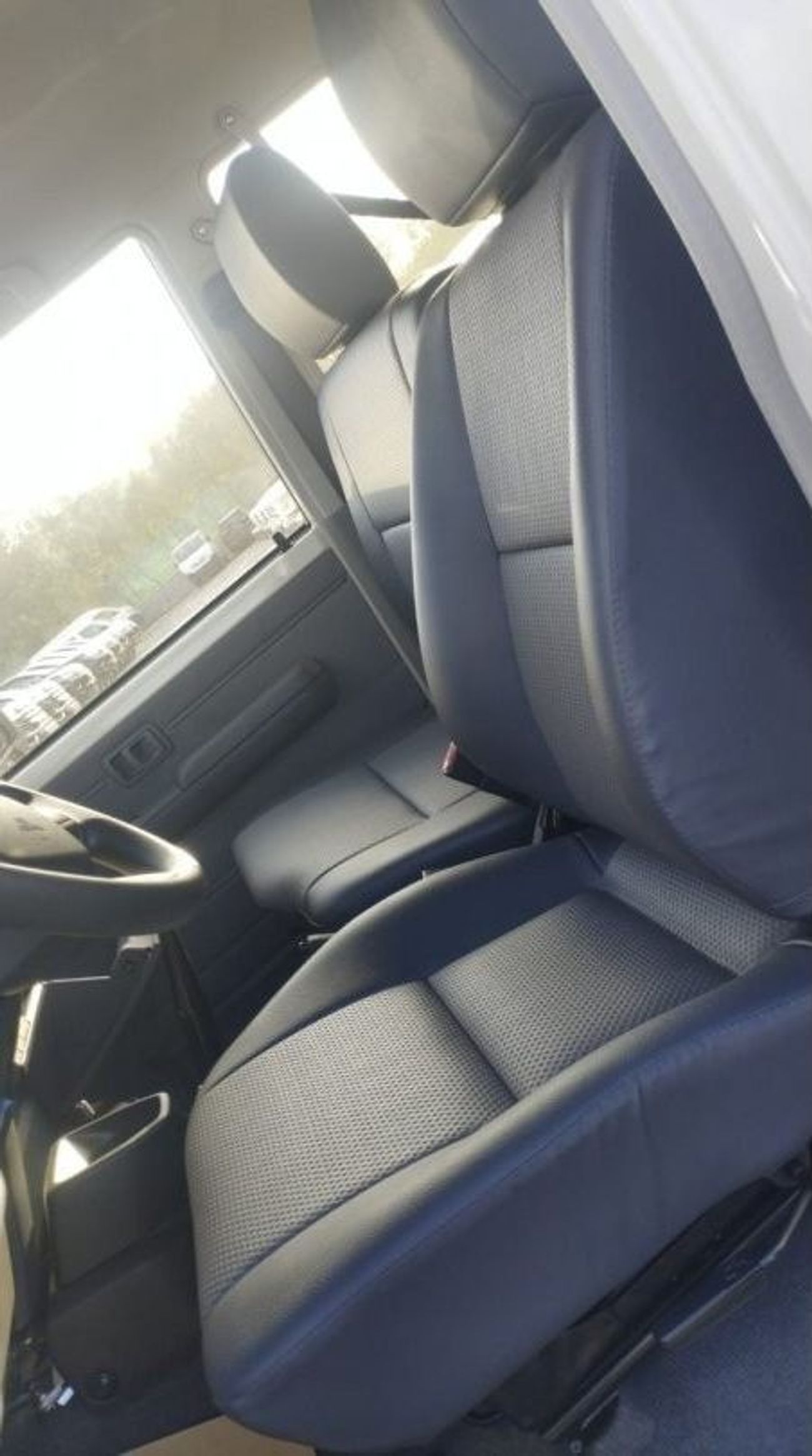 تويوتا لاند كروزر 70 76 4.2L STD 10-SEATER MT (only for export)