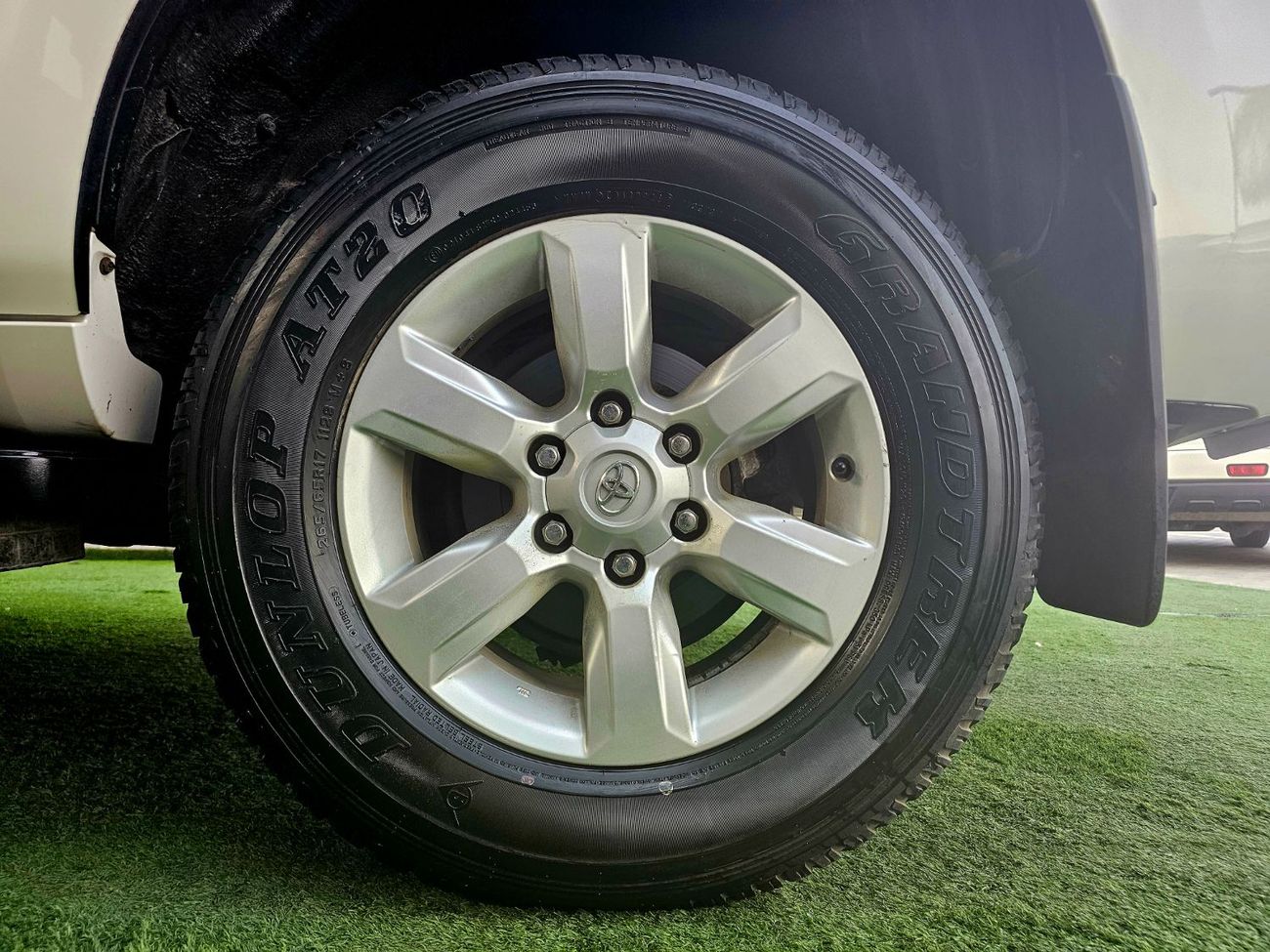 Toyota Prado TXL/ LEATHER SEATS/ DVD/ EXCELLENT CONDITION