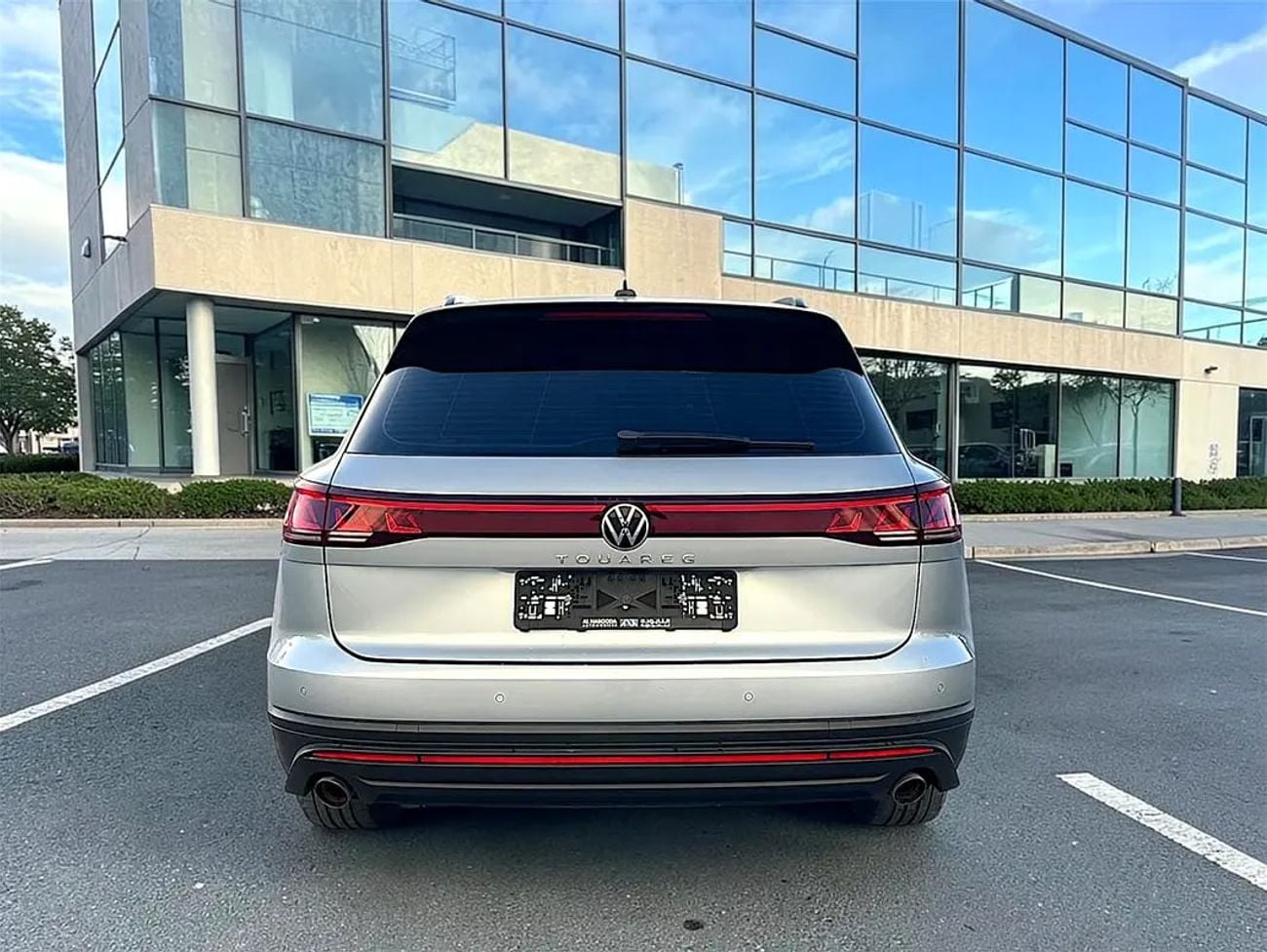 فولكس واجن طوارق Trendline 2.0L 2,384 P.M | Trendline - GCC Specs - Brand New! Under warranty