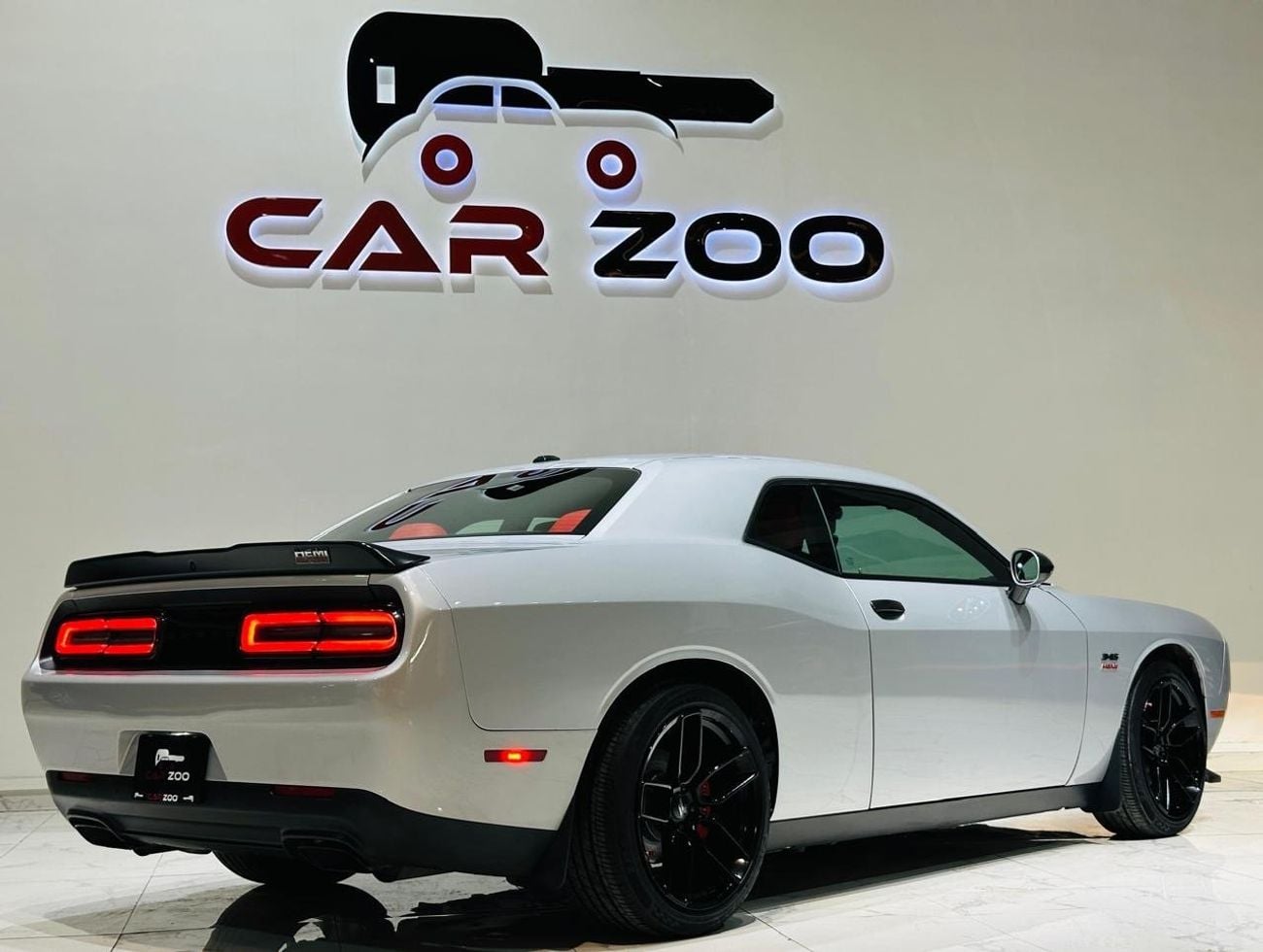 دودج تشالينجر R/T 5.7L (370 HP)