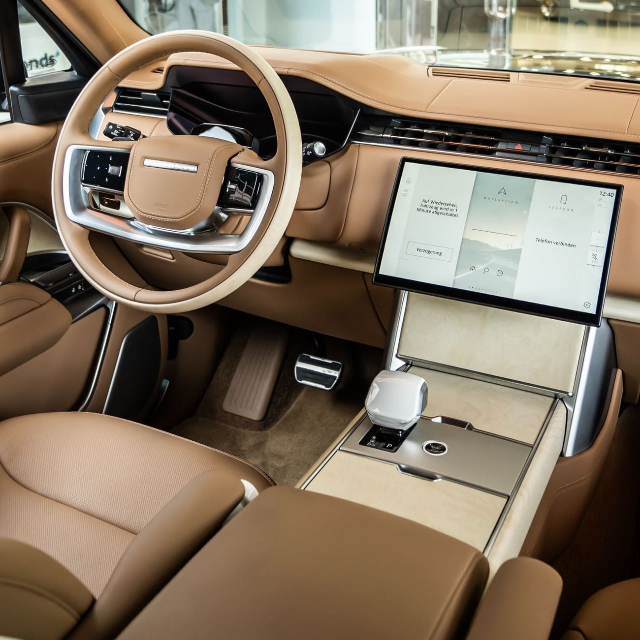 Land Rover Range Rover SV LWB P615