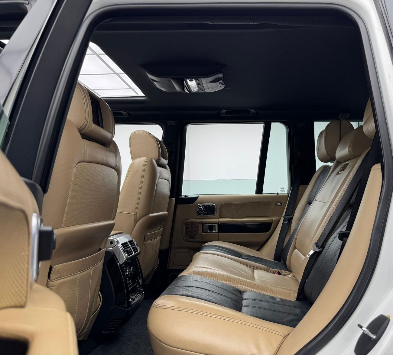 Land Rover Range Rover Vogue 5.0L 2011 Range Rover Vogue Autobiography Supercharged, Service History, Excellent Condition, 