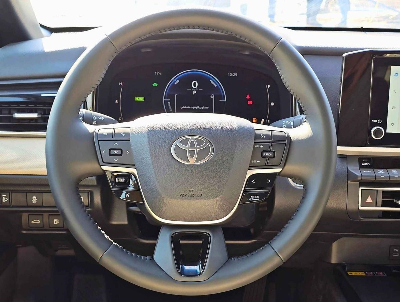 تويوتا كامري LE / 2.5L V4 HYBRID / DRIVER PWR SEAT / PANORAMIC ROOF (CODE # LE)