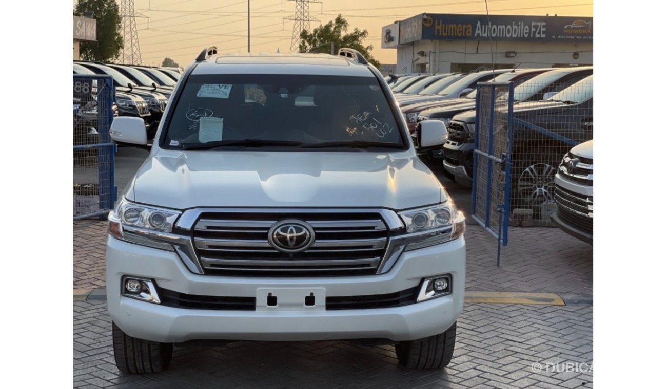 Toyota Land Cruiser Toyota ZX Landcruiser petrol Engine model 2016 white color leather electric seats with sunroof full