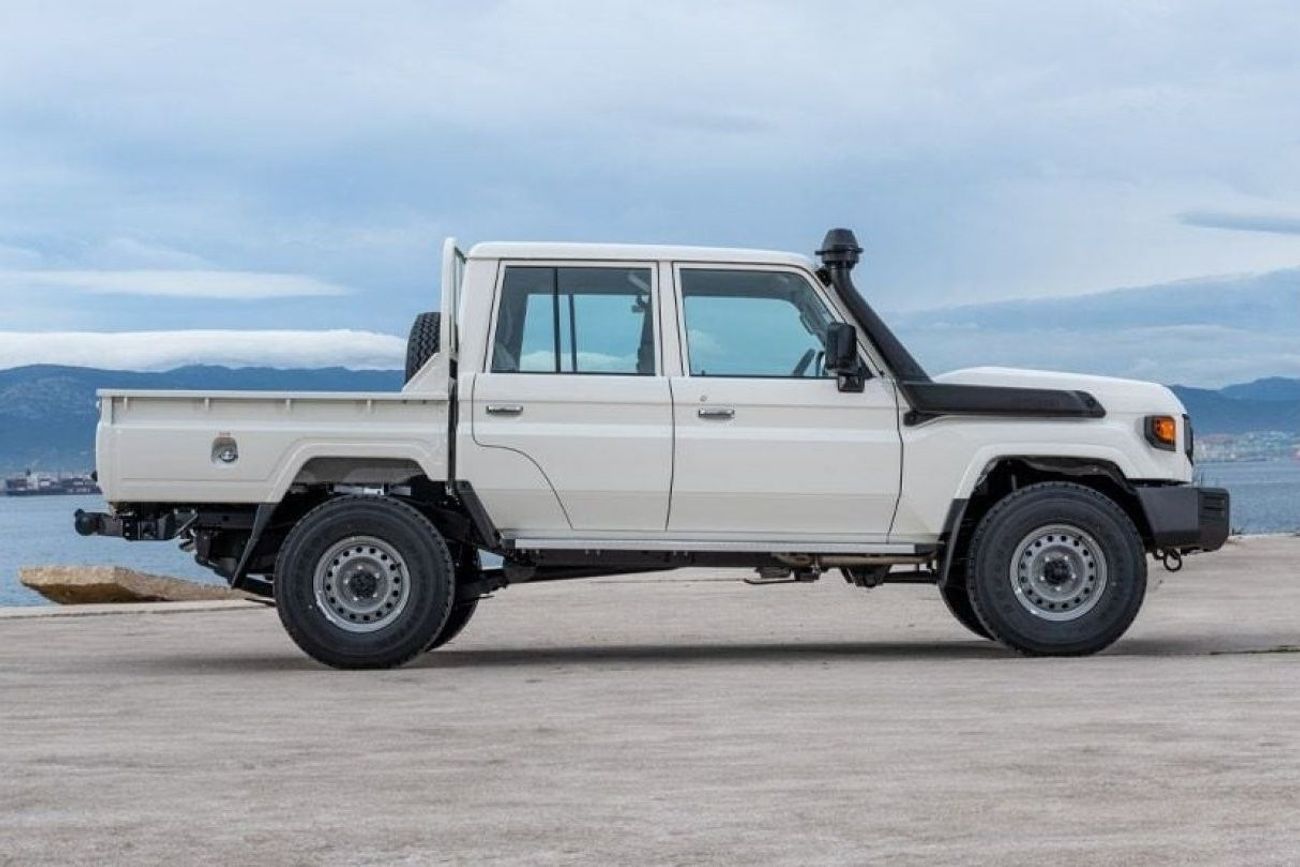 Toyota Land Cruiser Pick Up Land Cruiser Pick Up D/C 4.2L Diesel M/T 2024