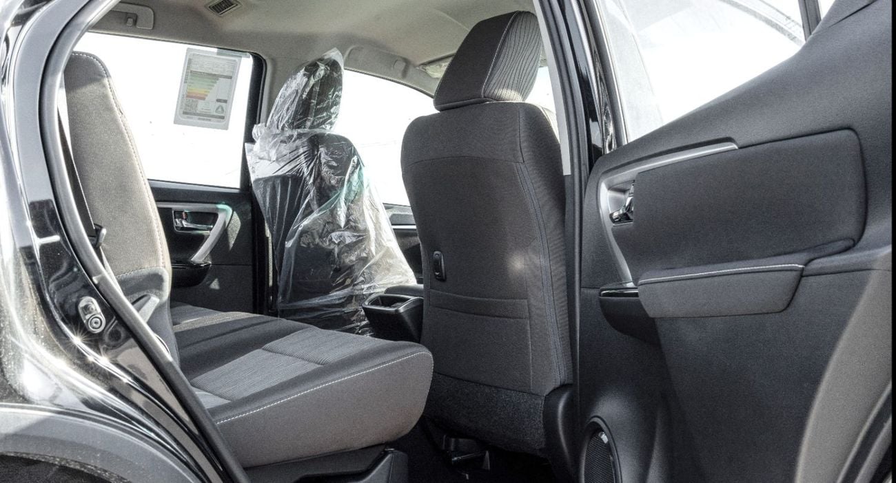 تويوتا فورتونر EXR 2026 Toyota Fortuner GX 2.7L AT Petrol 4WD (Black-Black)