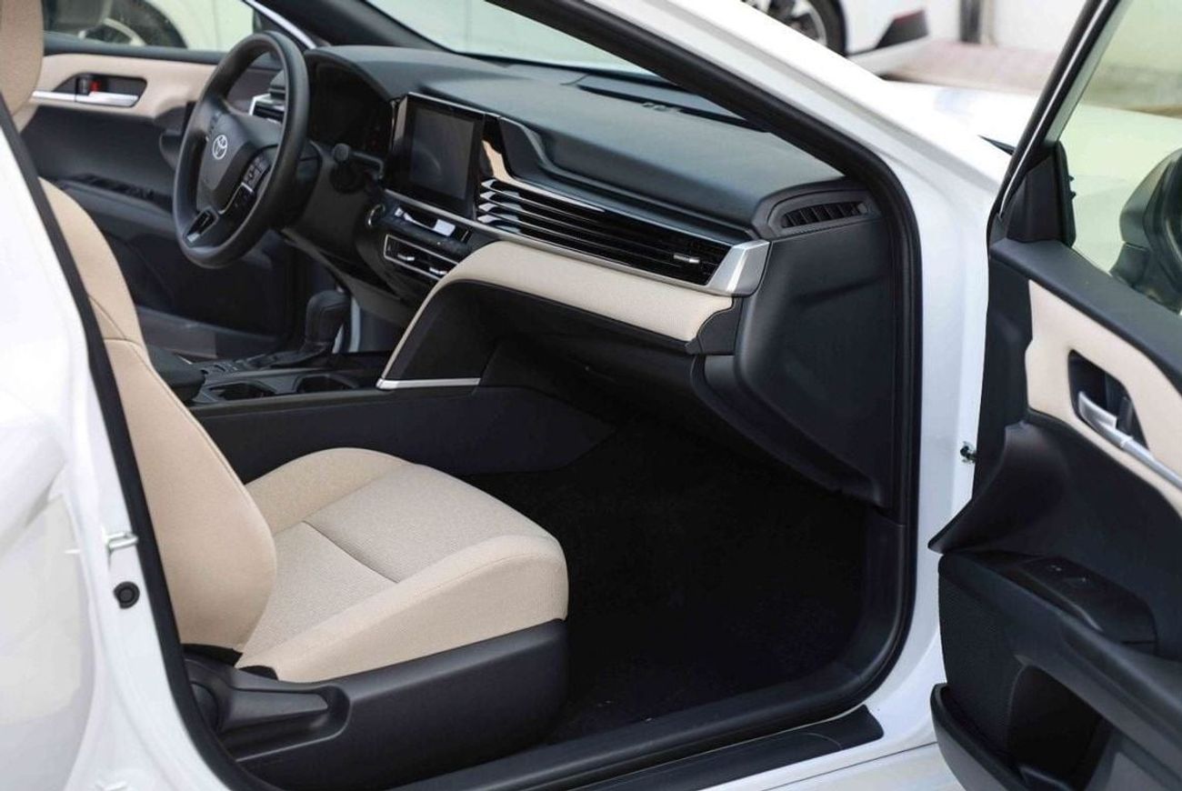 Toyota Camry 2025 TOYOTA CAMRY E 2.5 - PLATINUM WHITE PEARL inside BEIGE | Export Only