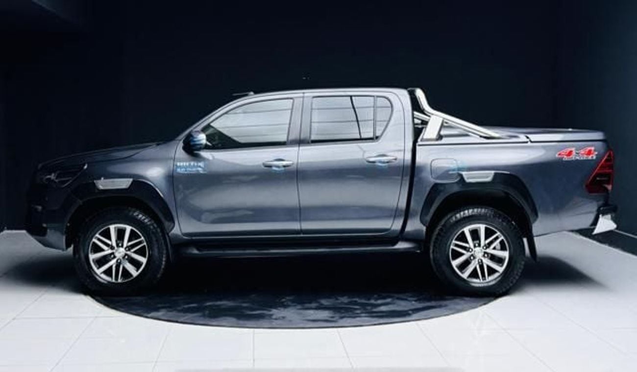 Toyota Hilux Toyota Hilux 2015 Model SR5 2.8 4x4 Diesel engine Colour Grey push start Transmission Automatic Inte