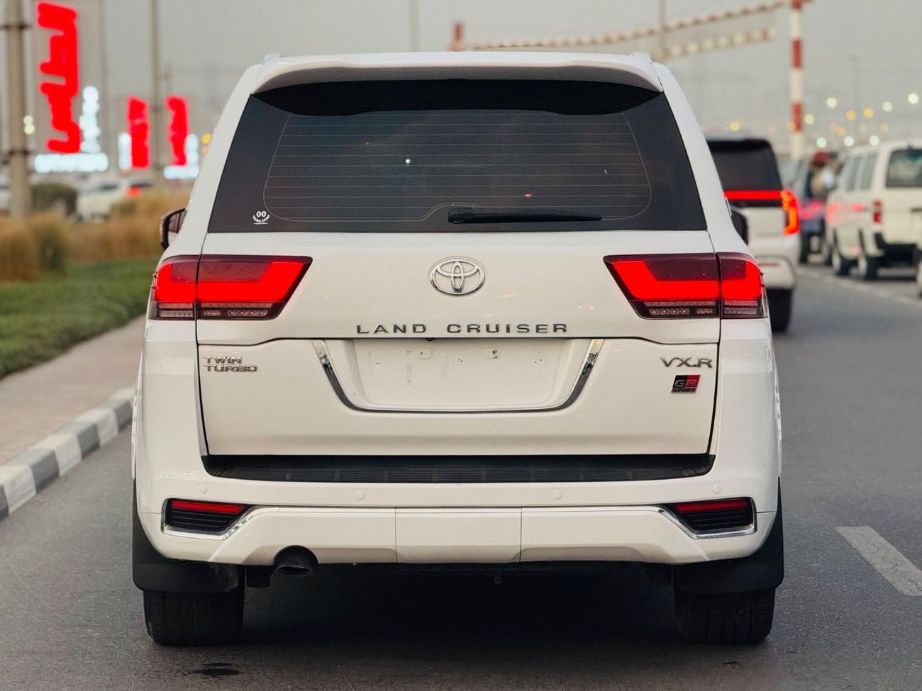 تويوتا لاند كروزر Toyota Land Cruiser 2015 v8 full options VXR