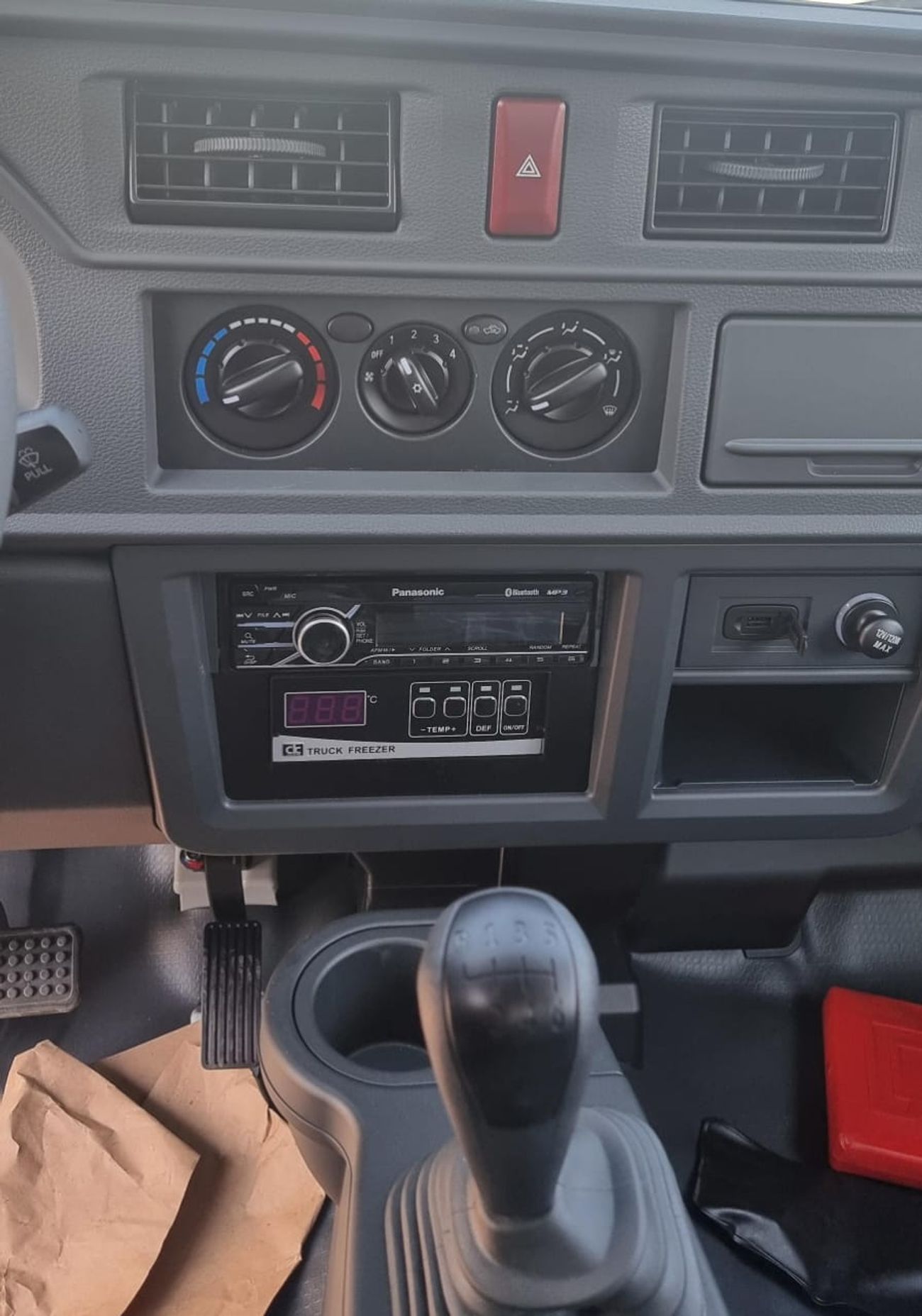 CMC D 270 D270 Woodenbed Pickup van cargo || brand New || 0 KM