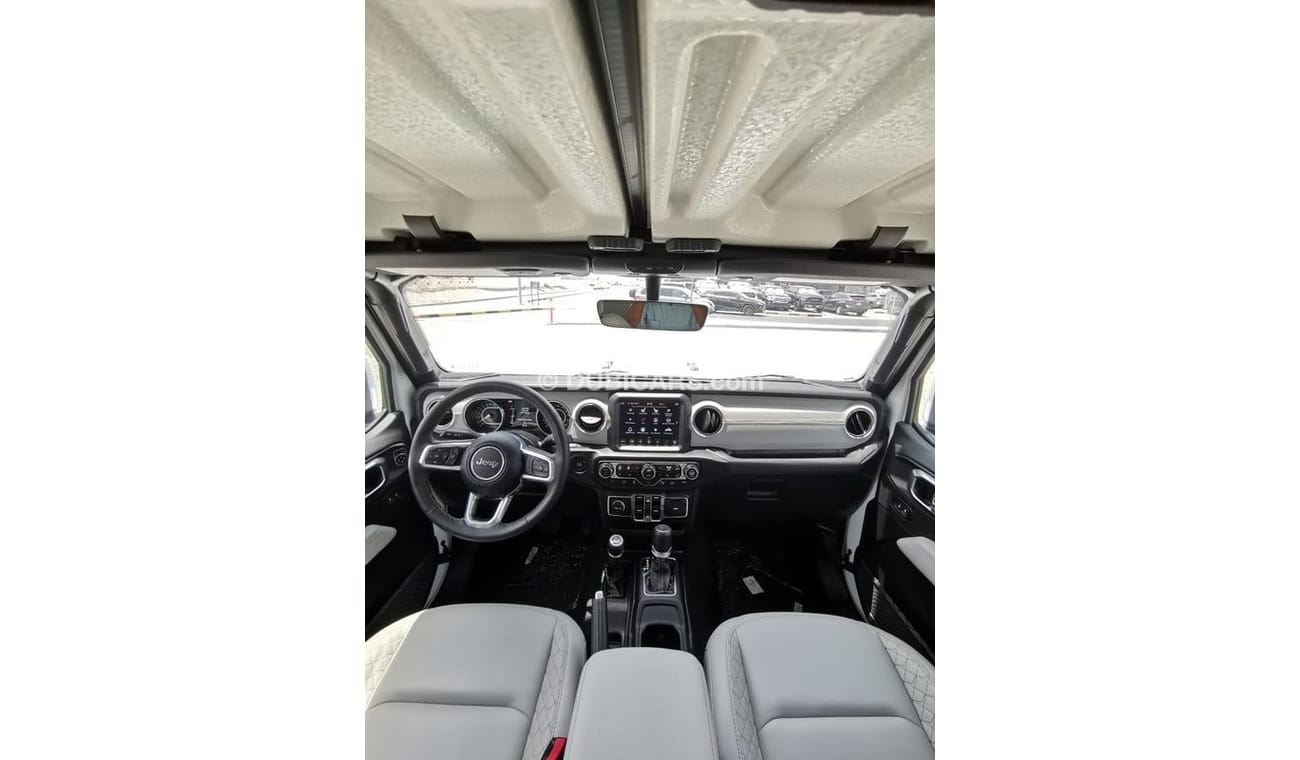 جيب جلادياتور Jeep Gladiator - 2023 - White