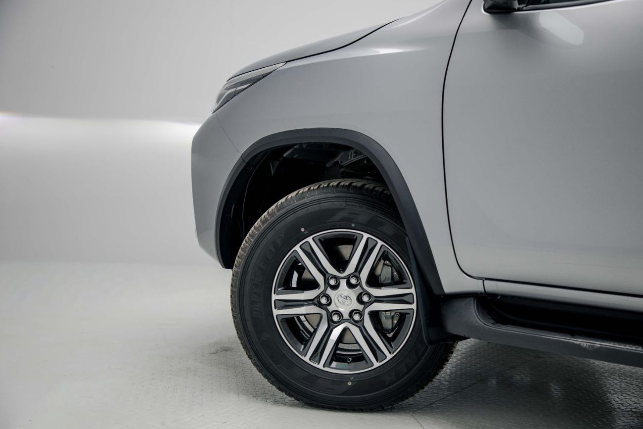 Toyota Fortuner EXR 2.7L - Silver Metallic Inside Beige | Export Only