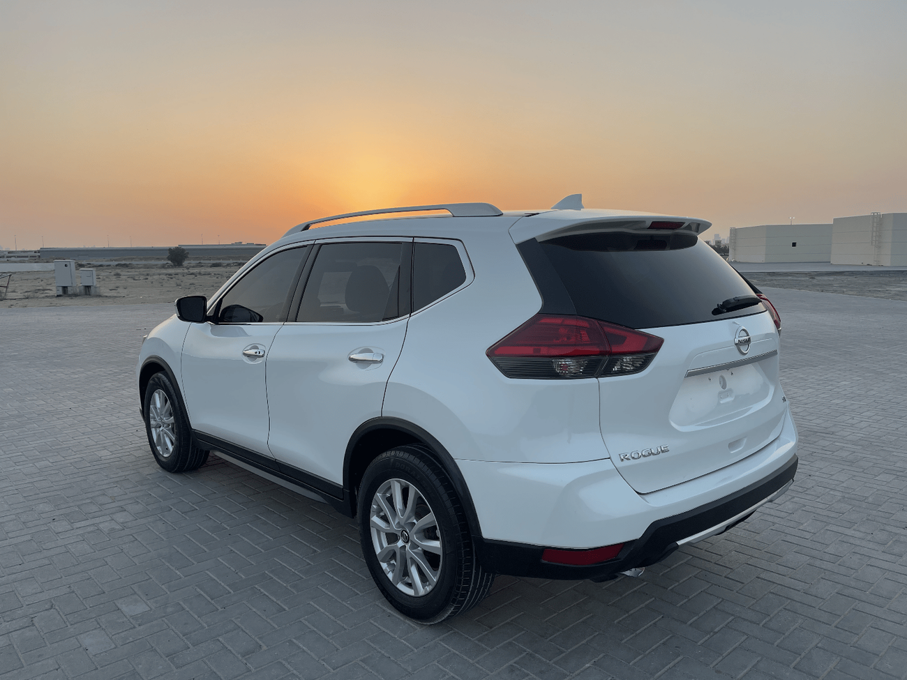 Nissan Rogue nissan rouge 2017 usa in very good    Nissan Pathfinder    Excellent Condition (USA  _ SPEC) - MODEL