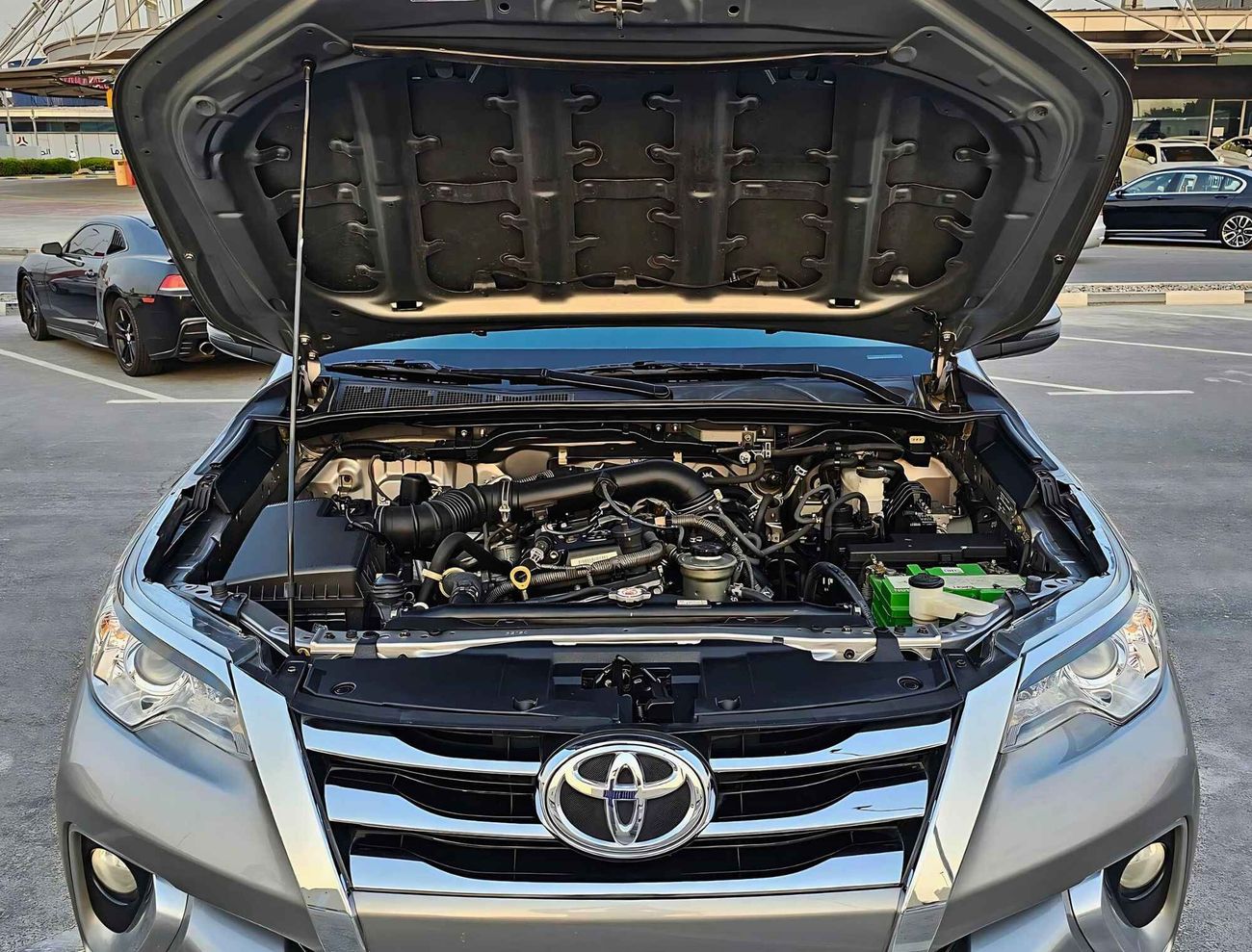 تويوتا فورتونر EXR V4/ 4WD/ LEATHER SEATS/ DVD CAMERA/ LOW MILEAGE/ 1168 MONTHLY/ LOT# 90033