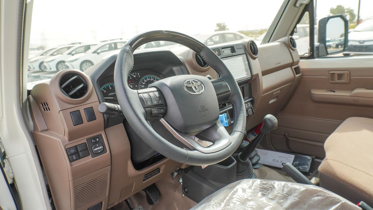 Toyota Land Cruiser Pick Up 4.0L V6 Single Cabin M/T