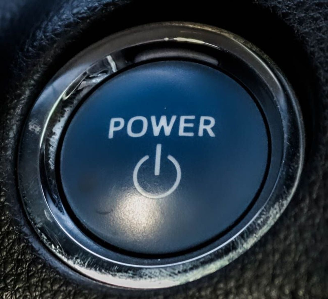 تويوتا راف ٤ تويوتا راف فور هايبرد | 2.5 لتر | 2019 | خليجية | خالية من الحوادث | بحالة ممتازة | 1380 شهرياً