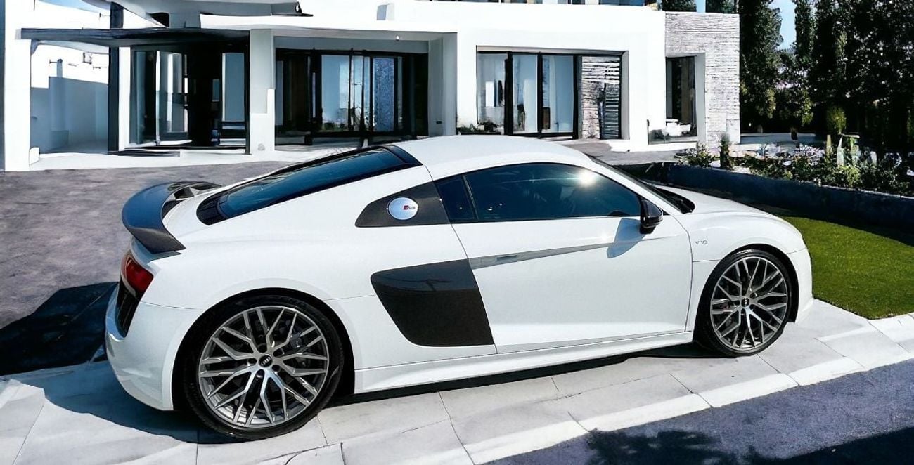 Audi R8 V10 Plus AUDI R8 SPORT PLUS | GCC | FSH | LOW MILEAGE | SUPER CLEAN