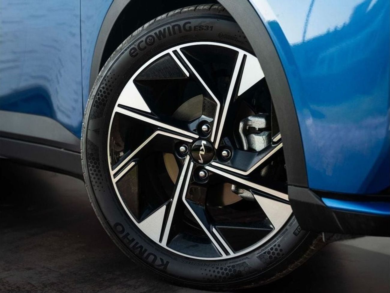 Kia K3 AED 1,415 PM • 2024 BRAND NEW K3 HATCHBACK • 1.6L GT-LINE • OFFICIAL KIA WARRANTY UNTIL 5 YEARS